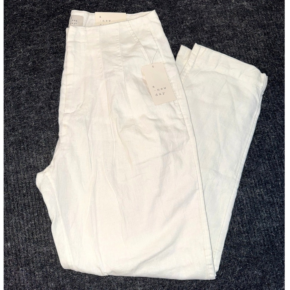 A New Day Womens White Tapered Leg Highest Rise Pants Size 2 Regular NWT